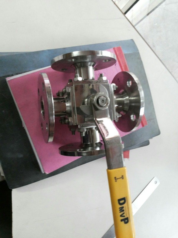 Stainless Steel Flanged End Four Way Ball Valve, Material Grade: Ss, Size: 1 - 6 Inch
