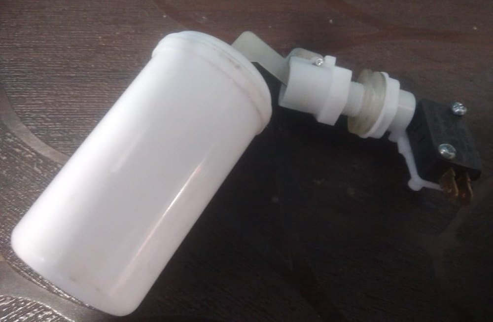 Apex Float Valve 90 Degree