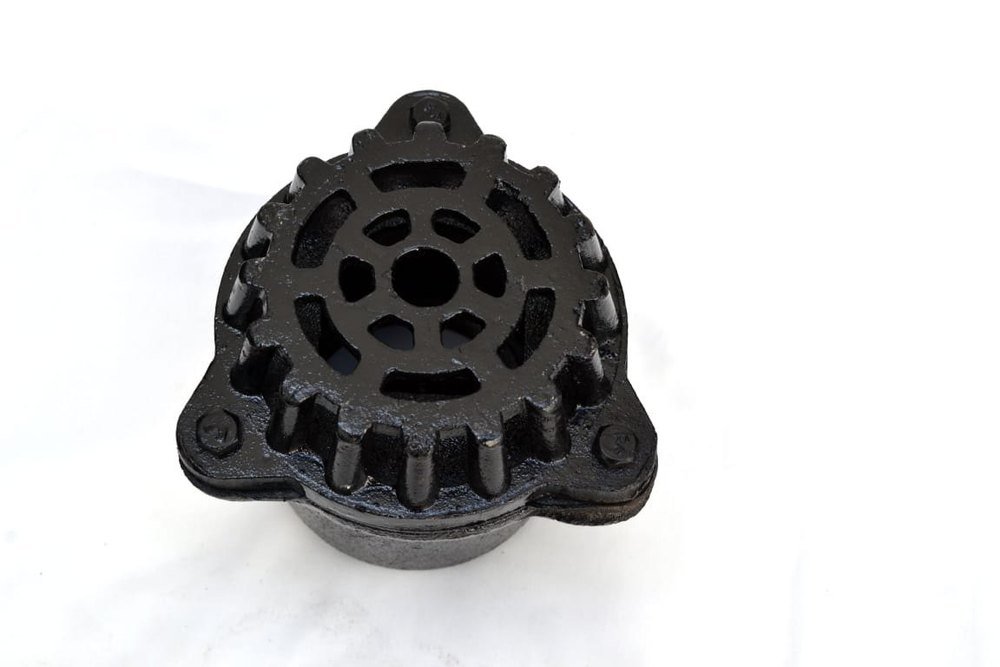 Black Cast Iron Three Bolt Foot Valve, Size: 40mm