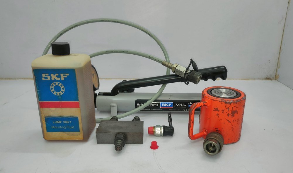 SKF 729124 Hydraulic Hand Pump 100 MPA 14, 500 PSI