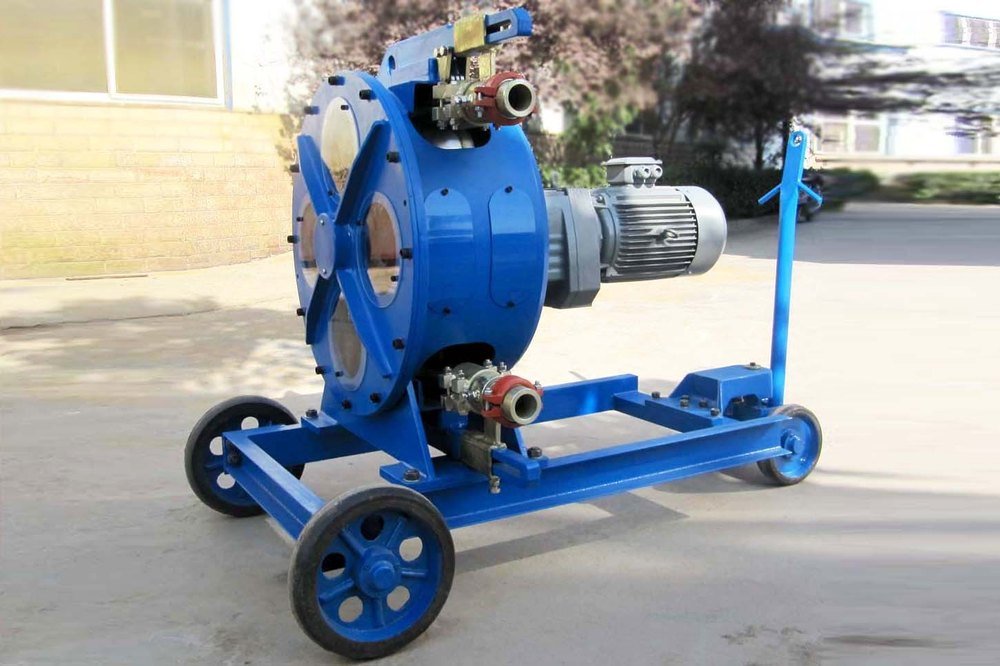 Reverse Drum Mixer Electric Engine Mini CLC Pump, For Construction, Drum Capacity: 1000 L